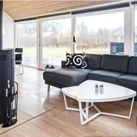 Σπίτι διακοπών 3 Bedroom Amazing In *