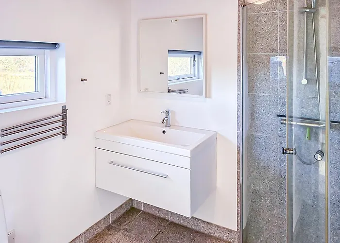 3 Bedroom Amazing In Vakantiehuis Brovst